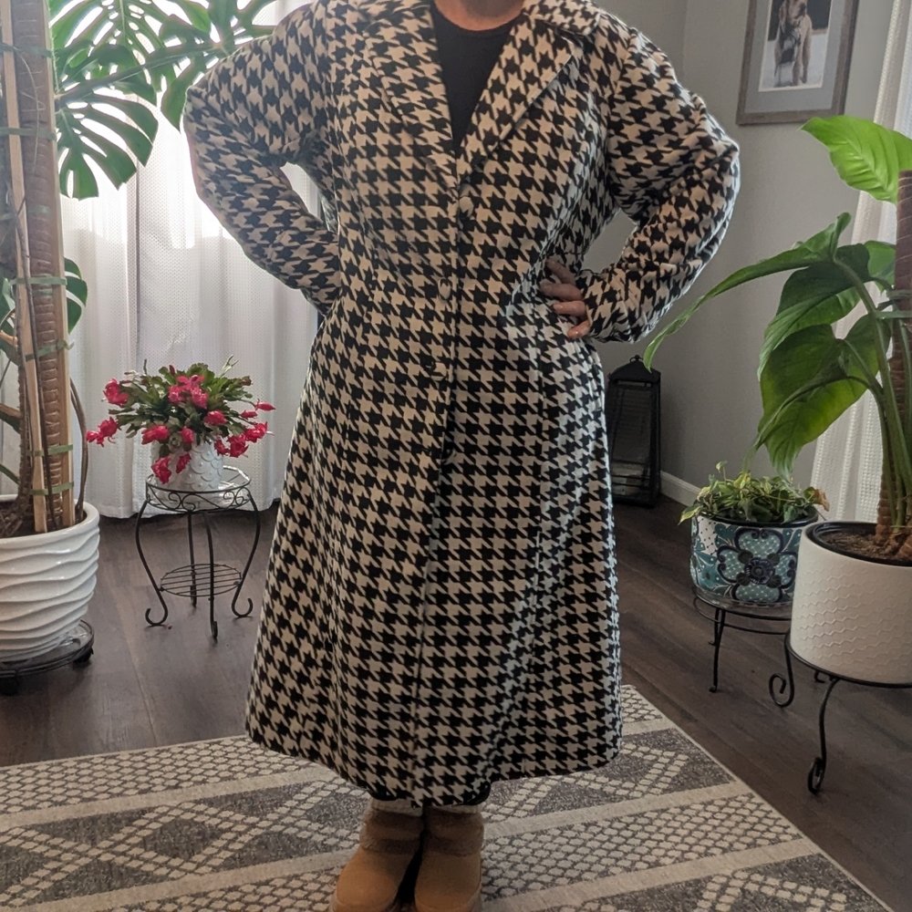 Torrid Black and Red Lip Print Jacket